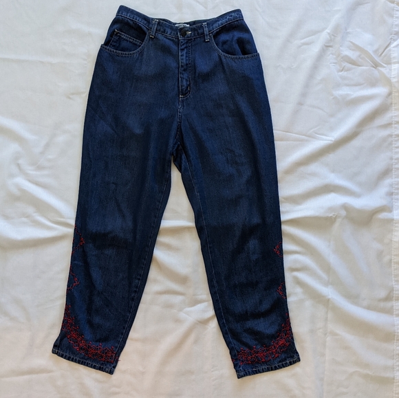 Democracy Weekend 100% lyocell denim cropped pants with red embroidery, size 6 - Picture 4 of 13